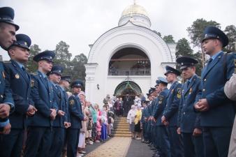 На праздничной литургии в храме мученика Иоанна Воина