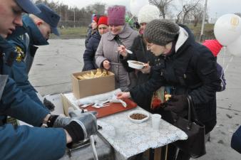 Курсанты прошли Крестным ходом и развернули полевую кухню