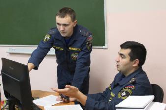 Исследовательская группа института участвует в тренировке по ГО