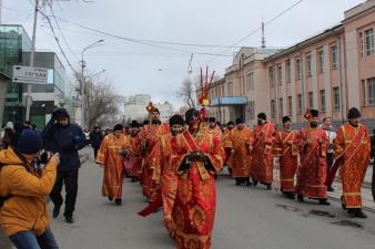 Курсанты прошли Крестным ходом и развернули полевую кухню