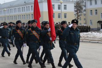 Первая гарнизонная тренировка к параду на территории военного городка