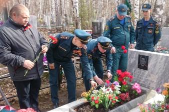 Чествуем погибших при исполнении служебного долга