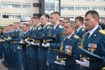 В добрый путь, выпускники!