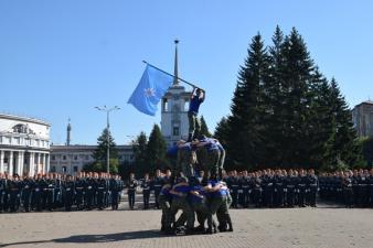 Курсанты приняли Присягу на площади Российской армии