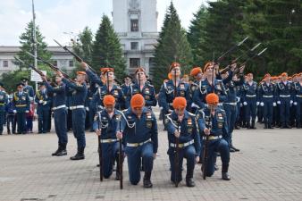 В добрый путь, выпускники!