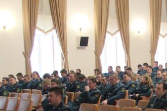 Тема противодействия коррупции обсуждена на занятии по служебной подготовке 