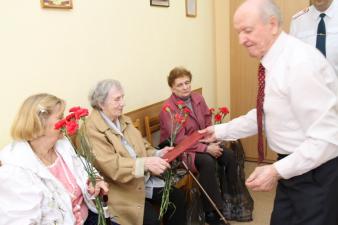 06.05.2016 Поздравление Ветеранов Великой Отечественной войны