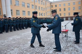 Поздравили спортсменов и артистов самодеятельности