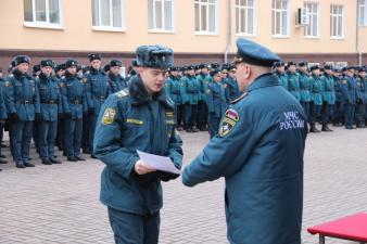 Еженедельное построение личного состава института