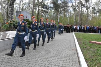 Участие в митинге и возложении траурных гирлянд