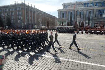 Парадные расчеты института приняли участие в Параде Победы