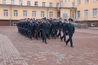 3 октября на общем построении всего личного состава начальник института кандидат технических наук генерал-майор внутренней службы А.М. Супруновский после приветствия подвел итоги недели и поставил новые задачи. За прошедшую неделю наши курсанты и студенты активно участвовали в культурной и спортивной жизни института и Екатеринбурга.  Студенческая команда «Доброволец» нашего института заняла 2 место в отборочном этапе Кировского района Открытых  городских военно-спортивных соревнований Екатеринбургского разъ