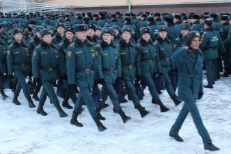 На построении вручены дипломы за победу в турнире по гиревому спорту