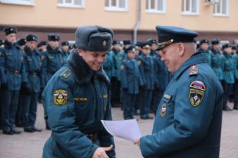 Еженедельное построение личного состава института