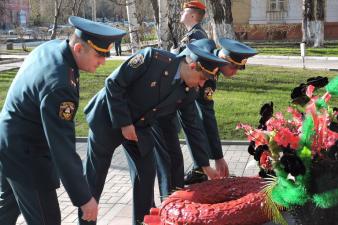 Митинг в День памяти сотрудников МЧС России, погибших при исполнении служебных обязанностей