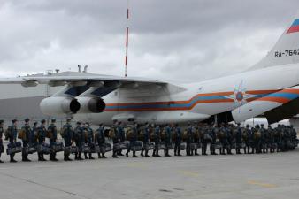 Аэромобильная группировка вылетела на тушение пожаров в сибирских лесахАэромобильная группировка направлена на тушение пожаров в сибирских лесах