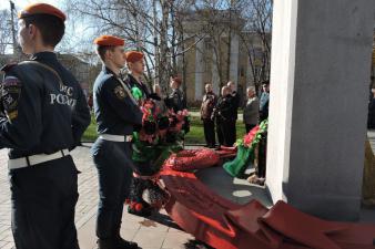 Митинг в День памяти сотрудников МЧС России, погибших при исполнении служебных обязанностей