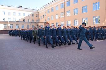 На общем построении чествовали спортсменов