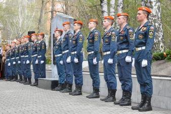 Участие в митинге и возложении траурных гирлянд