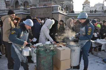 Курсанты приняли участие в праздничном крестном ходе