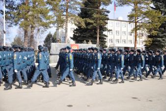 Парадный расчет института отмечен в лучшую сторону