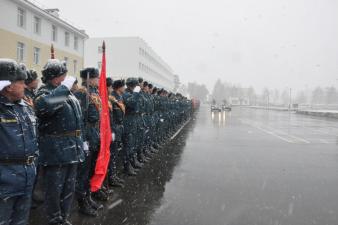 Снегопад - не помеха парадным тренировкам