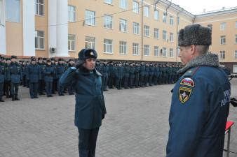 Еженедельное построение личного состава института