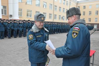 Еженедельное построение личного состава института