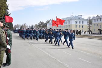 Парадный расчет института отмечен в лучшую сторону