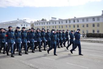 Парадный расчет института отмечен в лучшую сторону