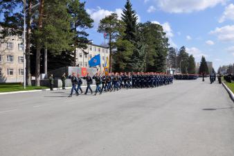 Комиссия отметила высокую готовность личного состава института к параду