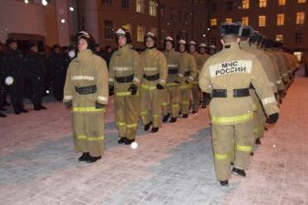 На построении состоялась передача касок