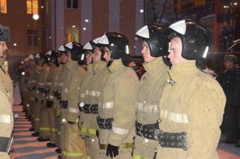 На построении состоялась передача касок