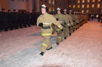 На построении состоялась передача касок