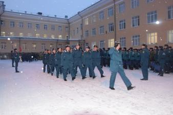 На построении состоялась передача касок