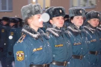 На построении состоялась передача касок