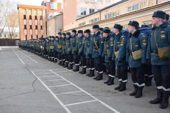 В институте состоялся строевой смотр всего личного состава