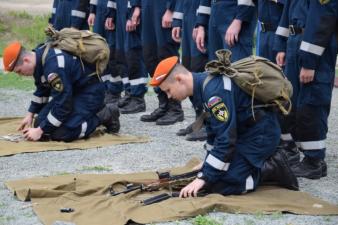 Успешно освоили навыки военной подготовки и сдали зачет