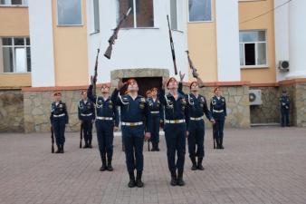 Институт посетили школьники Екатеринбурга