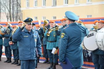 К переходу на летнюю форму одежды готовы 