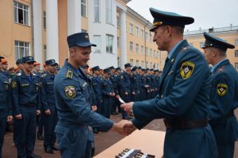 09.09.2016 Вручение офицерских погон курсантам выпускных курсов