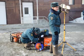 Отработка практических навыков личного состава при проведении аварийно-спасательных работ