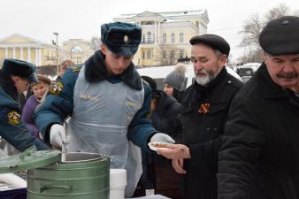 Курсанты института прошли Крестным ходом по Екатеринбургу