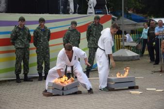 Руководство института и курсанты поздравили воинов-десантников