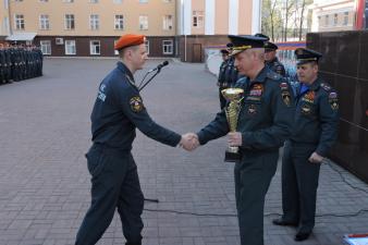 На общем построении были подведены итоги за прошедшую неделю