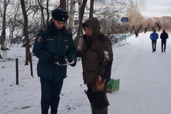 Курсанты патрулируют водный объект