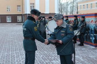 На построении вручены дипломы спортсменам, одержавшим победу