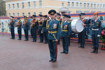 Торжественный митинг по случаю Дня гражданской обороны и Дня учителя