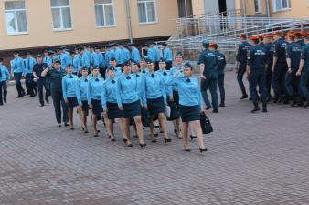 На построении вручены очередные специальные звания
