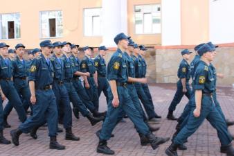 На построении вручены очередные специальные звания